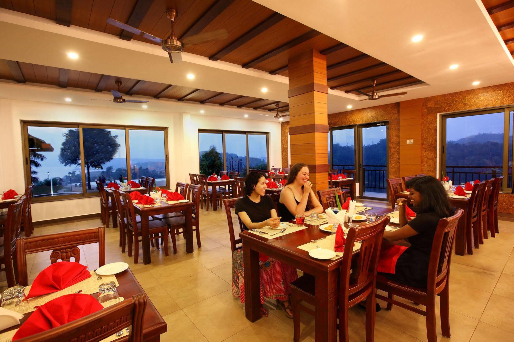 Arayal Resort-A Unit Of Sharoy Resort Tariyod Εξωτερικό φωτογραφία